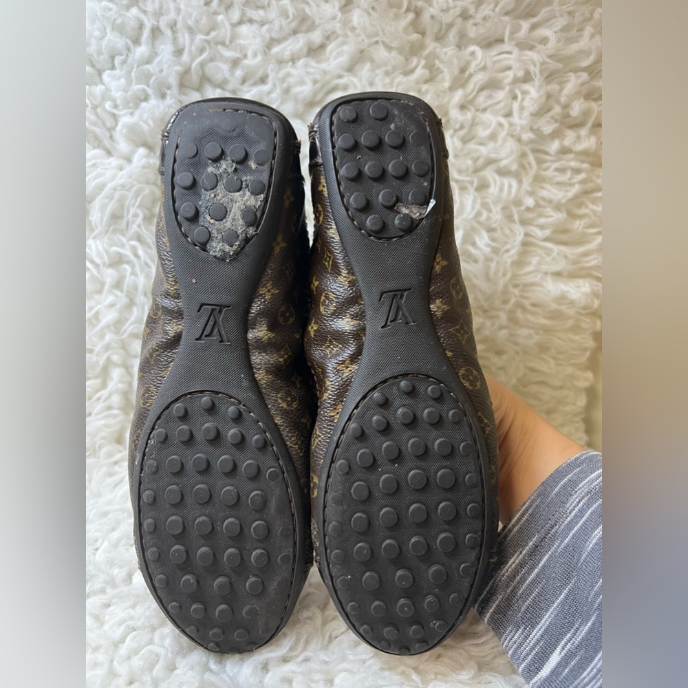 Louis Vuitton Monogram Shoes size 6 - Picture 2 of 6
